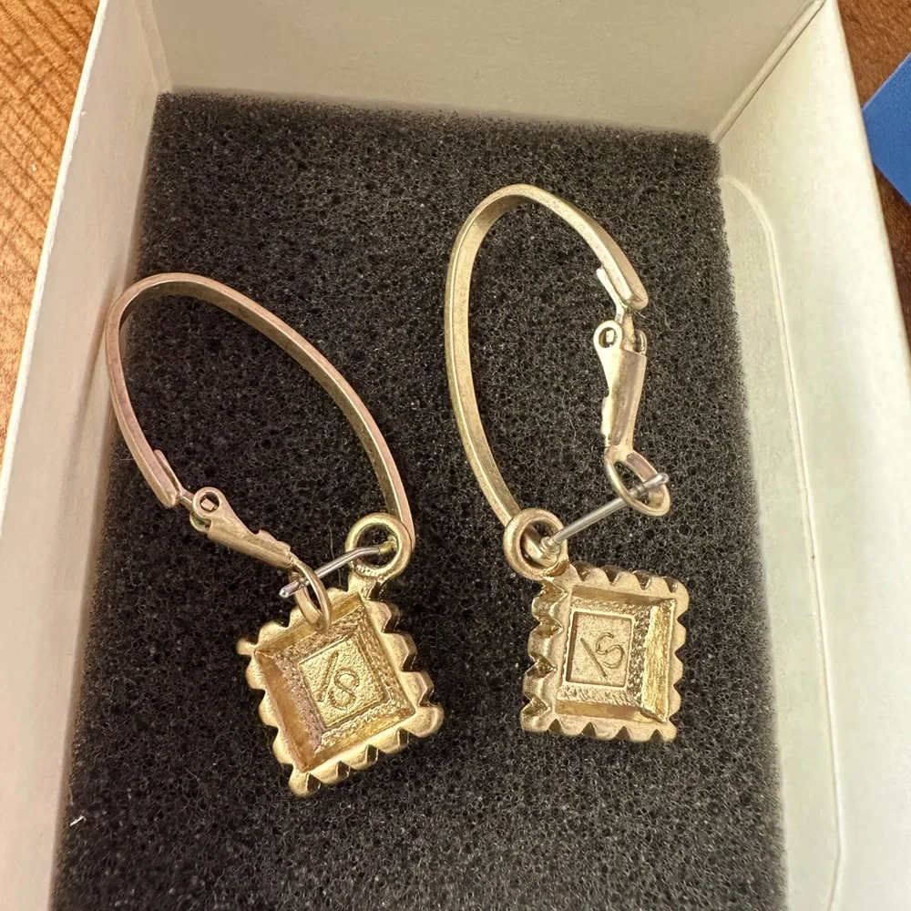 Lia Sophia earrings gold tone - Picture 3 of 3